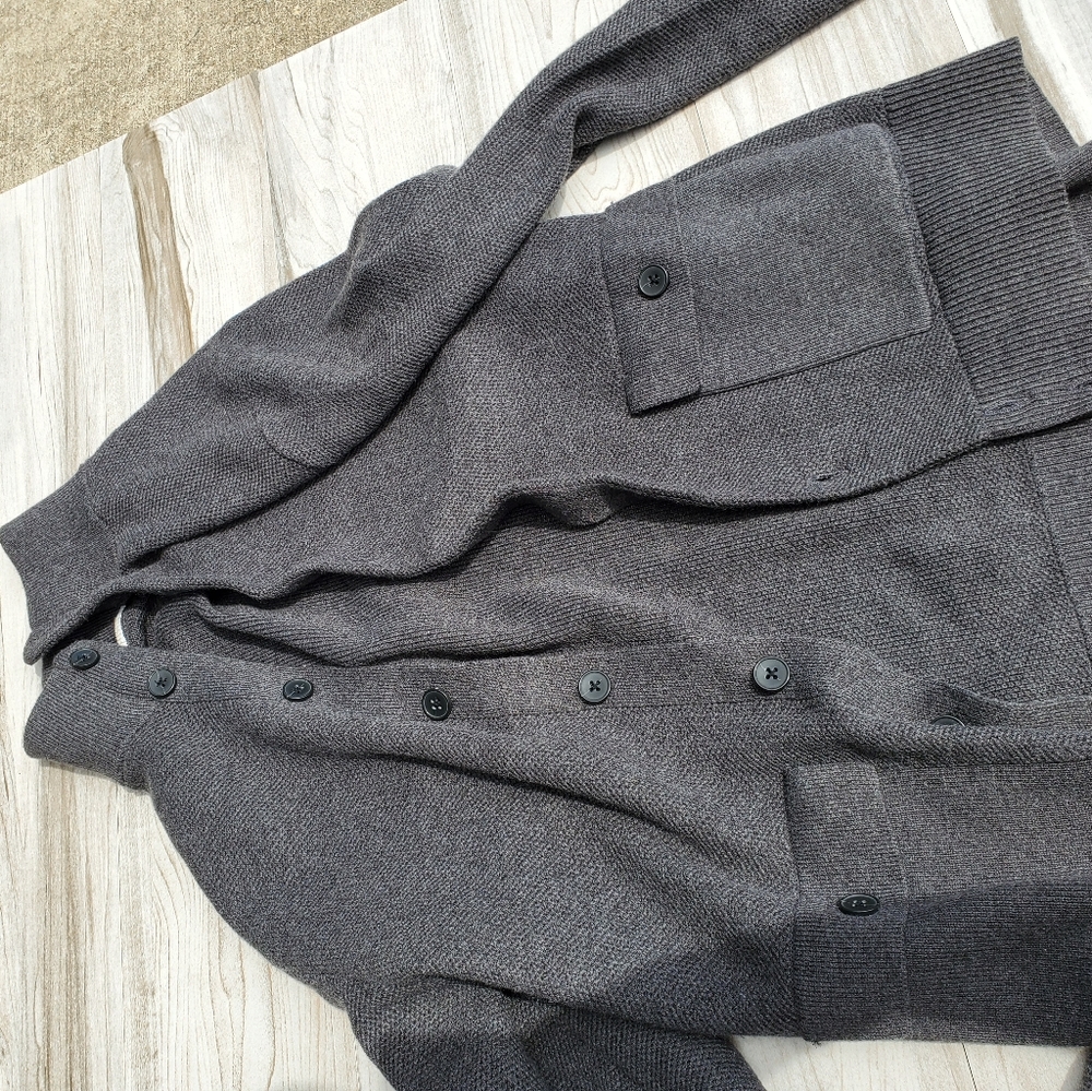 Banana Republic Men's buttoned sweater cardigan